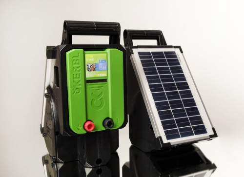 Elektryzator solarny Kerbl Titan S 1400 dla koni bydła i małych zwierząt 1,0 J
