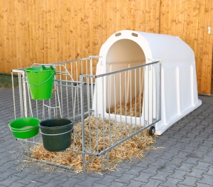 Budka dla cieląt Premium PE UV+ z wygrodzeniem lekkim, Kerbl